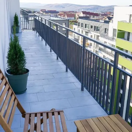 Mint Panoramic Apartment